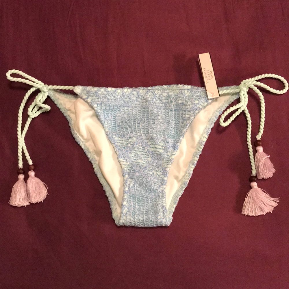 NWT VS Swim String Bikini